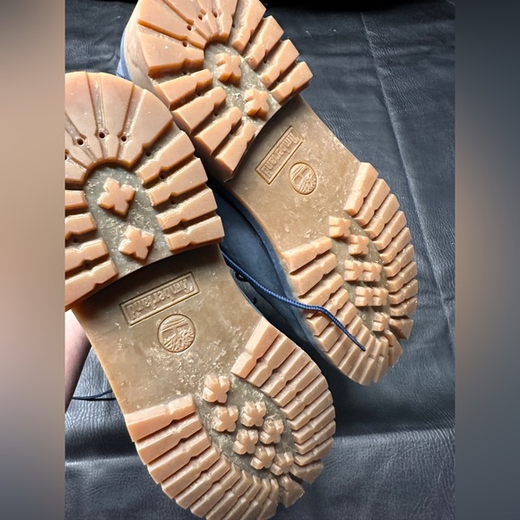 Men’s Timberland Classic 6” Boot Size 7 - Picture 4 of 8